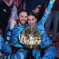 Gil Ofarim und Ekaterina Leonova mit "Let's Dance"-Siegerpokal