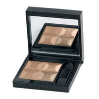 Unter den Augen, unterhalb des Wimpernkranzes hat sie einen goldenen, kupferfarbenen Ton aufgetragen. "Le Prisme Yeux Mono" von Givenchy, ca. 28 Euro. Im <a href="http://shop.ok-magazin.de/givenchy-augen-lidschatten-3-4-g,xkdr4sug3lbmqwtz,i" target="_blank">OK!-Shop</a> können Sie den Lidschatten sofort kaufen...