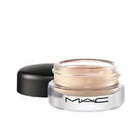 Extra für Fotoaufnahmen entwickelt: "Studio Sculpt Concealer" von Mac, ca. 18 Euro  