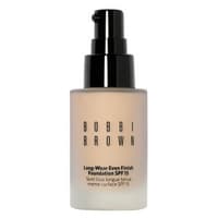 Eine gute Foundation ist das A und O für einen ebenmäßigen Teint. "Long-wear even finish Foundation" von Bobbi Brown, 30 ml, ca. 43 Euro. Kaufen Sie das Produkt gleich <a href="http://shop.ok-magazin.de/bobbi-brown-foundation-foundation-30-0-ml,6pelc1dainf03xrj,i" target="_blank">hier</a> im OK!-Shop...