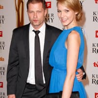 In Wien wurde am Samstagabend, 21. April, ordentlich gefeiert. Die Romy wurde vergeben und dazu kamen vielen Stars, wie auch Schauspieler Till Schweiger mit Freundin Svenja Holtmann