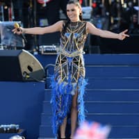 Ein Superstar für Elizabeth II: Jessie J auf der Bühne vor dem Buckingham Palast in London