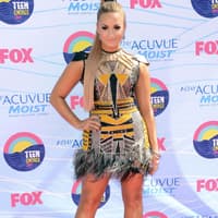 Am Sonntag, 22. Juli, fanden in Los Angeles die berühmten "Teen Choice Awards" statt. Alles was in Show- und Musikbranche einen Namen hat, ließ sich dieses Event nicht entgehen. Sängerin Demi Lovato führte als Moderatorin durch den Abend