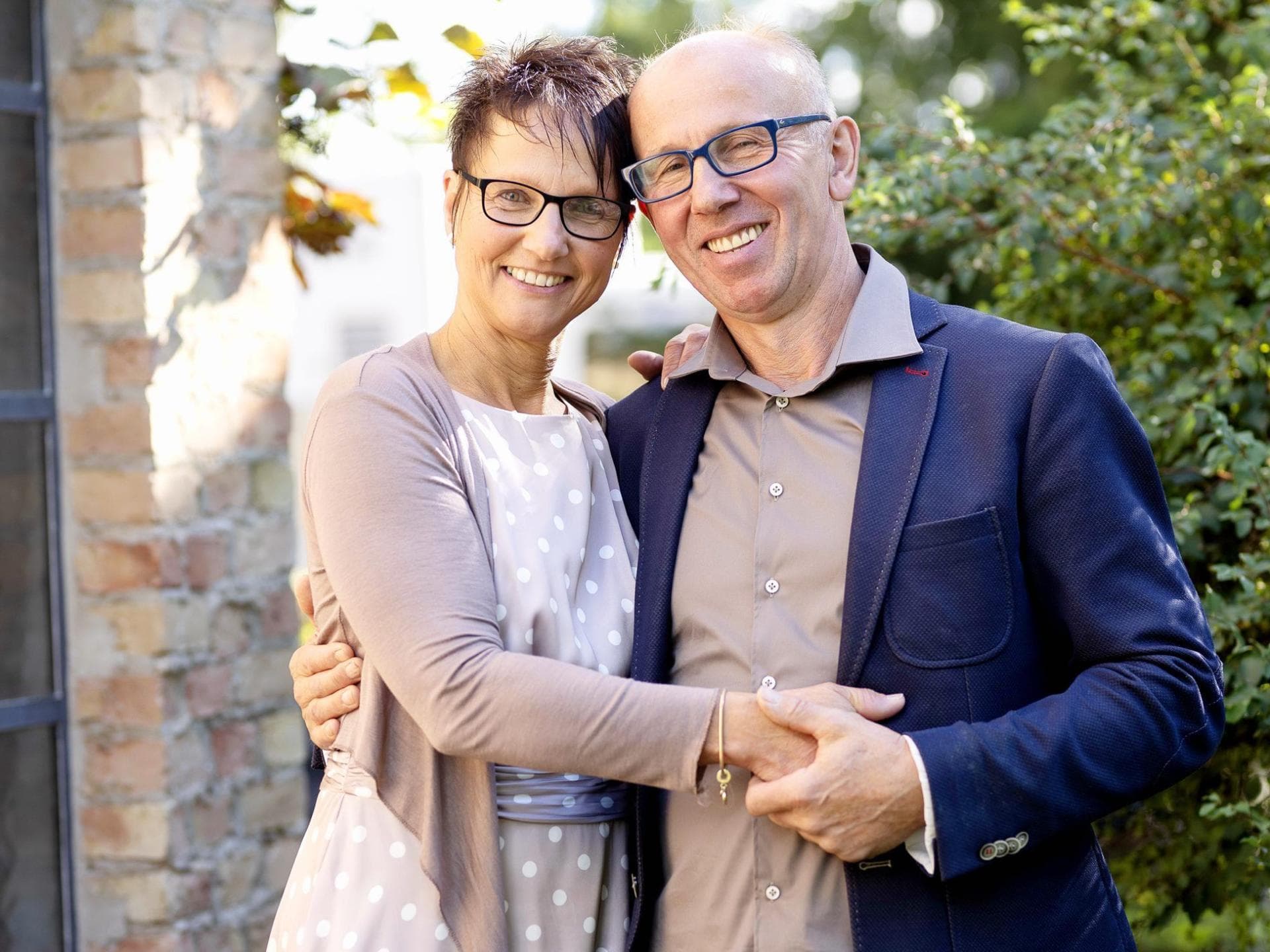 "Bauer sucht Frau" 2022 - Folge 10 - Theo und Andrea Arm in Arm