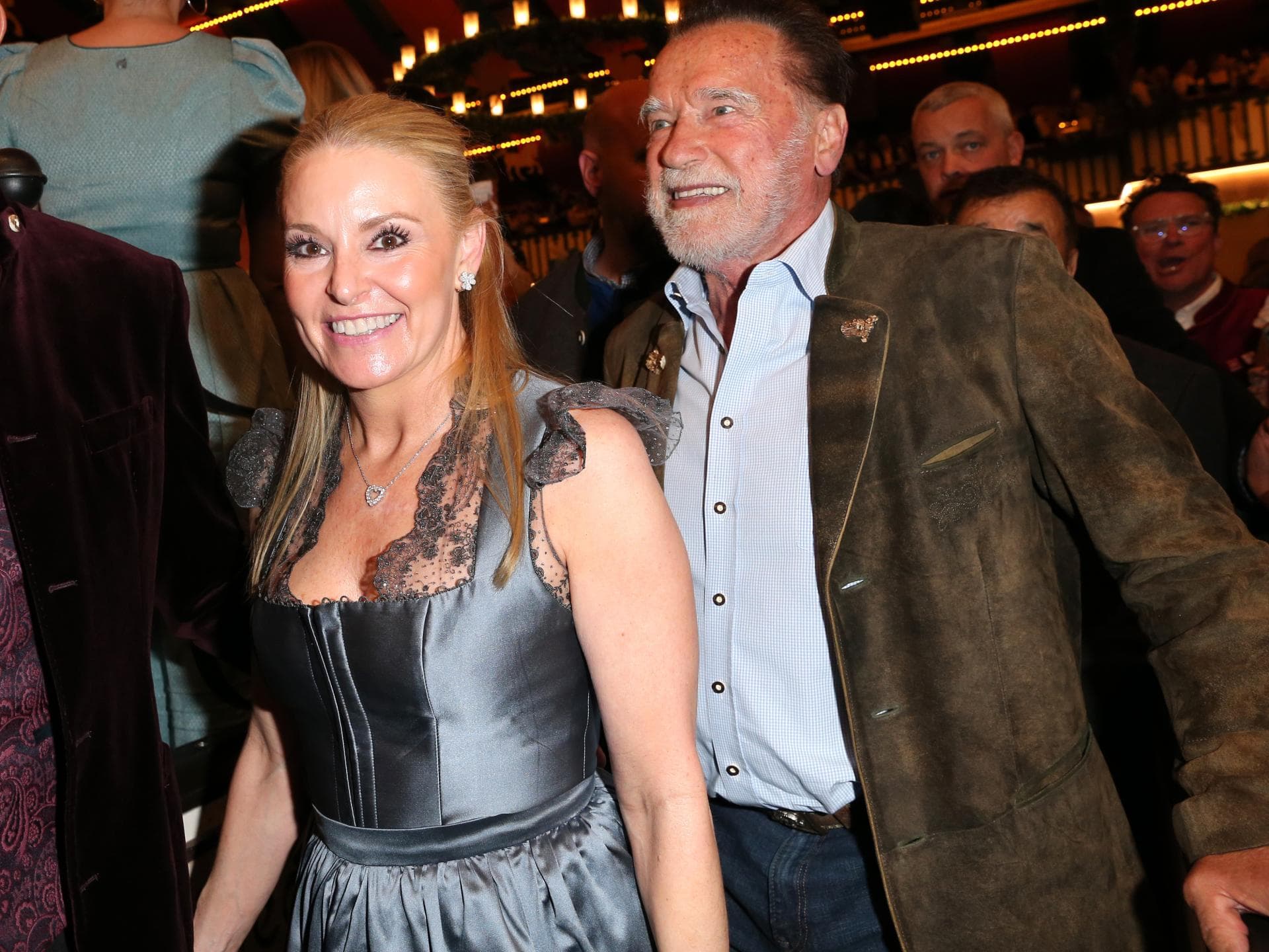 Heather Milligan und Arnold Schwarzenegger Oktoberfest