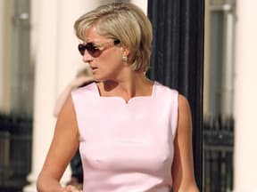 Prinzessin Diana 1997 vor ihrem Tod - sie blickt ernst