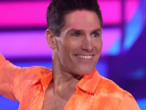 Christian Polanc lacht beim Tanzen bei "Let's Dance"