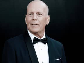 Bruce Willis im Anzug