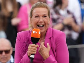 Andrea Kiewel pinker Anzug