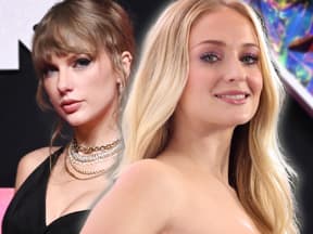 Sophie Turner und Taylor Swift stehen selbstbewusst da