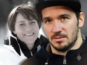 Felix Neureuther sieht traurig aus, im Hintergrund ein lächelndes Bild seiner verstorbenen Mutter Rosi Mittermaier