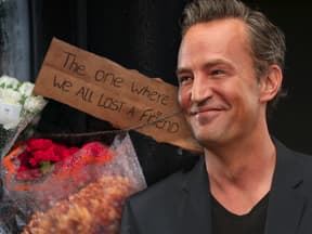 Trauer um "Friends"-Star Matthew Perry - Schild mit "The one where we all lost a friend"