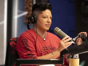 Sara Ramirez als Che Diaz in "And Just Like That"