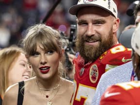 Taylor Swift und Travis Kelce nach dem Super Bowl 2024