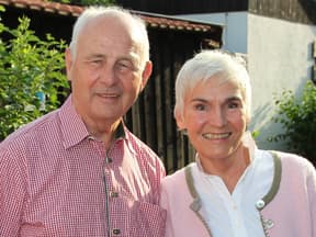 Bernd Hölzenbein mit seiner Ehefrau Jutta Hölzenbein