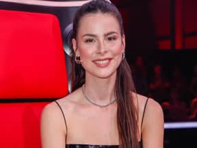 Lena Meyer-Landrut lächelt bei The Voice Kids