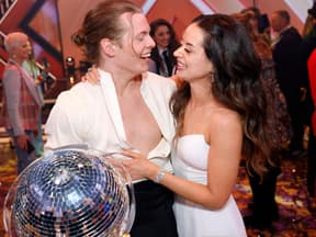 Gabriel Kelly und Malika Dzumaev nach dem Finale von "Let's Dance"