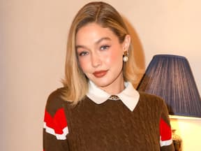 gigi hadid lächelt