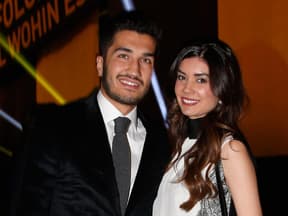 Nuri Sahin mit seiner Ehefrau Tugba