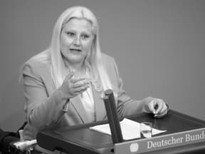 Stephanie Aeffner bei einer Rede im Bundestag