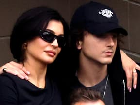 Kylie Jenner mit Sonnenbrille, Timothée Chalamet mit Cap