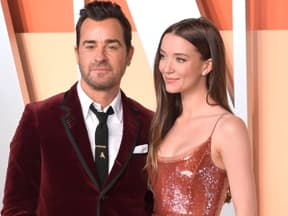 Justin Theroux hat Freundin Nicole Brydon Bloom geheiratet