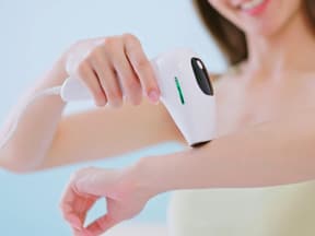 besten IPL-Geräte Frau entfernt Haare mit IPL-Gerät