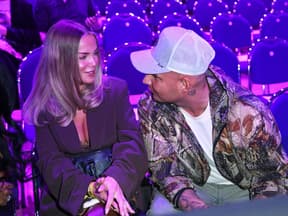 Laura Maria Rypa und Pietro Lombardi schauen sich an