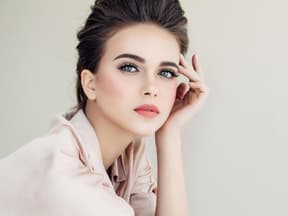 Frau mit schöner Haut