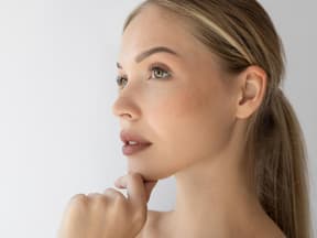 Frau mit straffer Haut