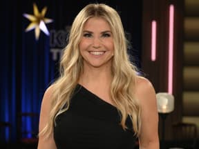 Beatrice Egli lächelt