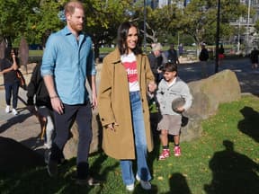 Herzogin-Meghan-Australien-2026-Mantel-Friends-with-Frank-OneOff-App-Skandal Herzogin-Meghan-Australien-2026-Mantel-Friends-with-Frank-OneOff-App-Skandal