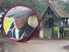 Fotomontage von Andrew Mountbatten Windsor und Polizeischutz vor Sandringham Fotomontage von Andrew Mountbatten Windsor und Polizeischutz vor Sandringham