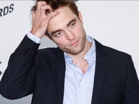 Robert Pattinson guckt bedrückt