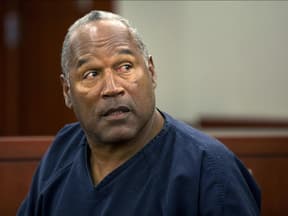 O.J. Simpson sieht erschrocken aus