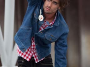 Tyson Ritter Modeshooting