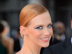 Beauty School - Der Look von January Jones