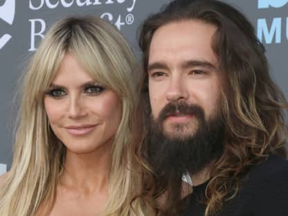 Heidi Klum und Tom Kaulitz lächeln