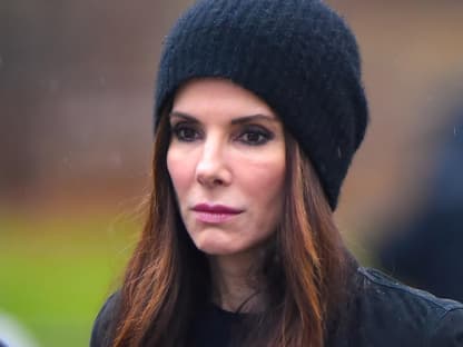 Sandra Bullock traurig und niedergeschlagen