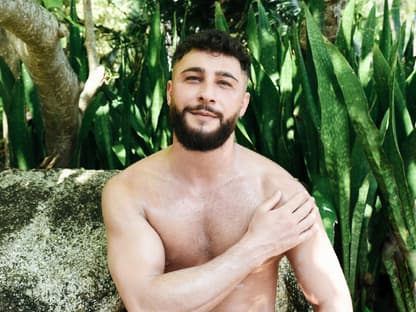 Bachelorette-Kandidat Umut Tekin in Badehose