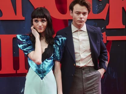 Charlie Heaton und Natalia Dyer aus "Stranger Things"