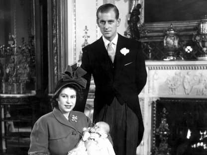 Queen Elizabeth II. und Prinz Philip bei der Taufe von Charles