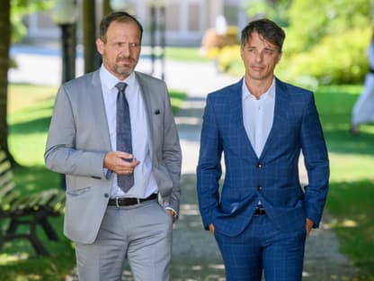 Sturm der Liebe Robert und Markus laufen nebeneinander her