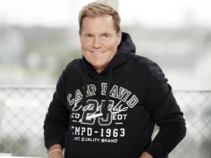 Dieter Bohlen lächelt bei DSDS