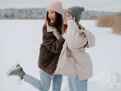 Frauen im Schnee