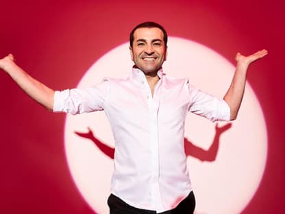 Ali Güngörmüs Let's Dance Promi-Cast 2023 RTL weißes Hemd