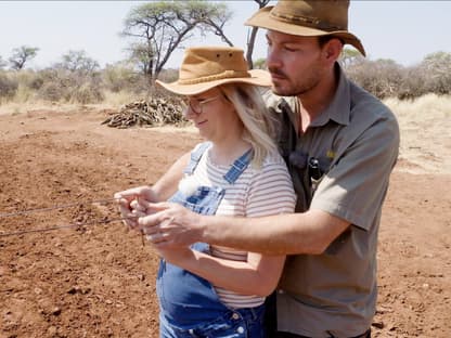 Anna und Gerald Heiser bei "Goodbye Deutschland: Liebe bis ans Ende der Welt"