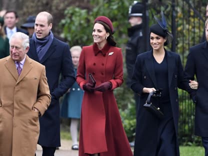 König Charles III., Prinz William, Prinzessin Kate, Herzogin Meghan und Prinz Harry.