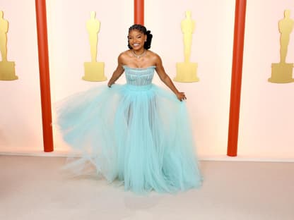 Halle Bailey Oscars 2023 Türkises Kleid