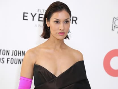 Janina Gavankar posiert. 